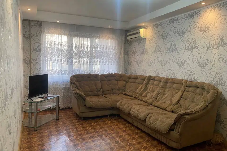 Продаётся 3-комнатная квартира, 57 м²