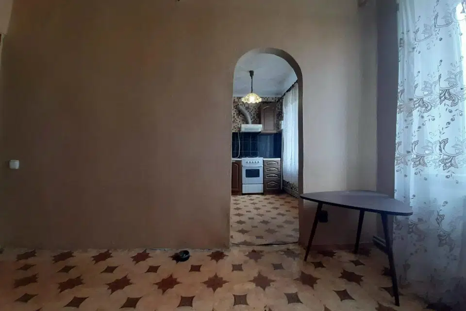 Продаётся 4-комнатная квартира, 57.4 м²