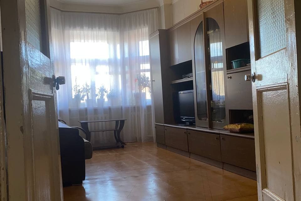 Продаётся 3-комнатная квартира, 70.3 м²