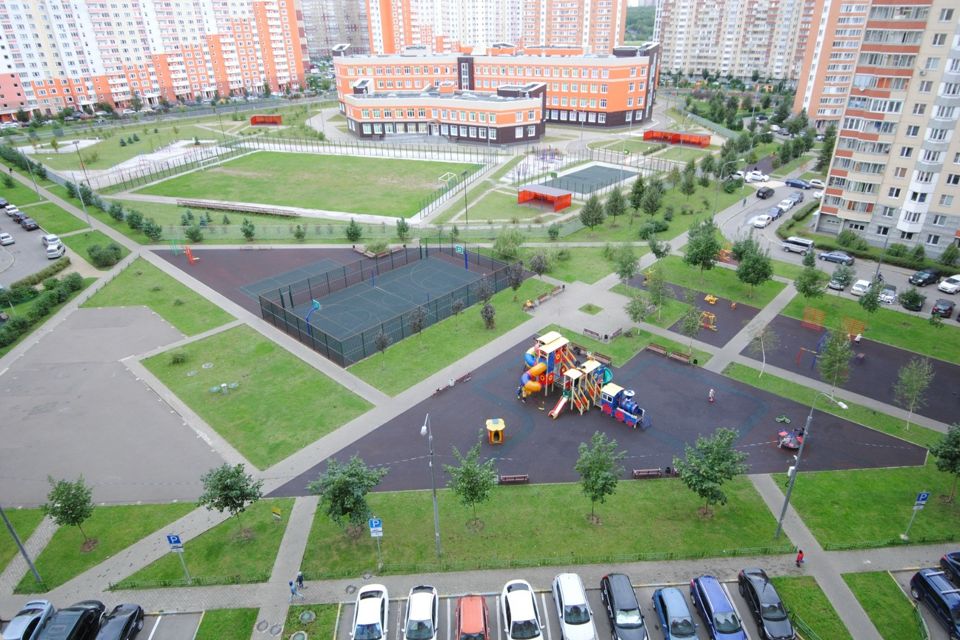 Продаётся 3-комнатная квартира, 75.9000015259 м²
