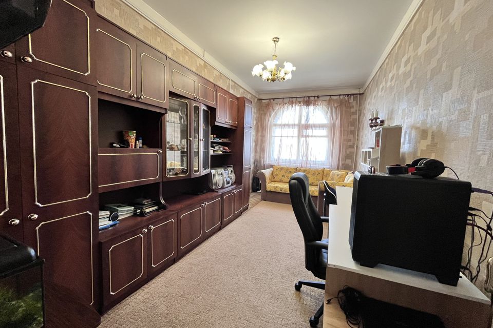 Продаётся 3-комнатная квартира, 71.7 м²