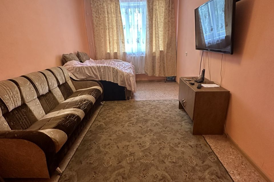Продаётся 1-комнатная квартира, 49.3 м²