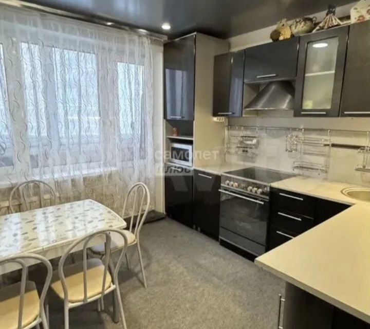 Продаётся 4-комнатная квартира, 93.3 м²