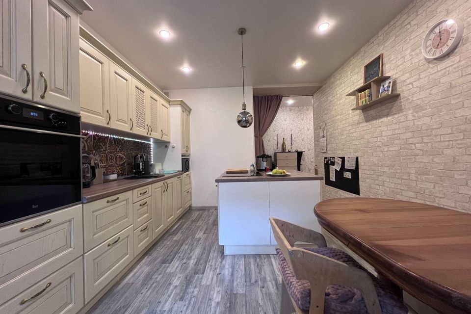 Продаётся 3-комнатная квартира, 80.9 м²