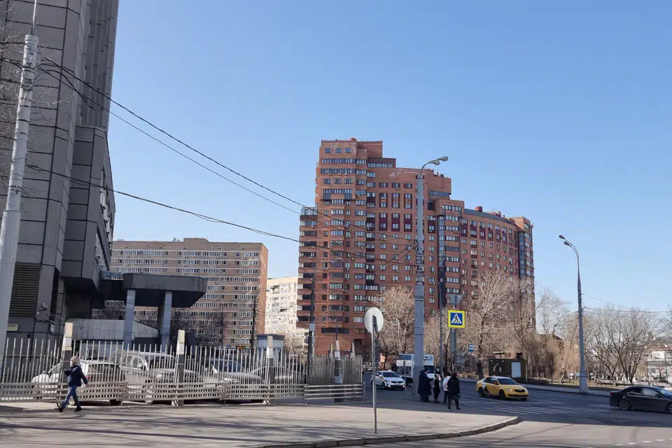 Продаётся 4-комнатная квартира, 270 м²