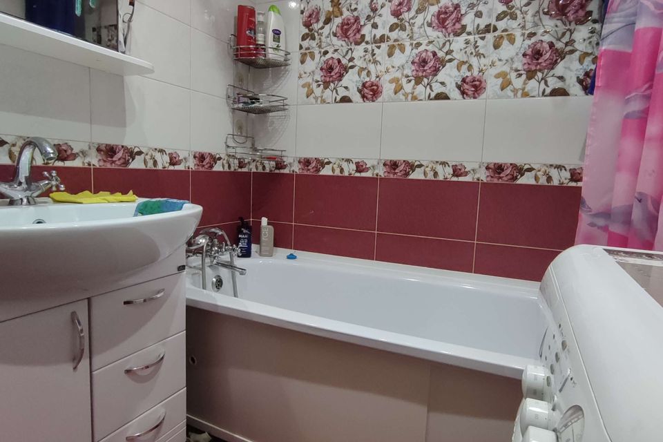 Продаётся 4-комнатная квартира, 77 м²