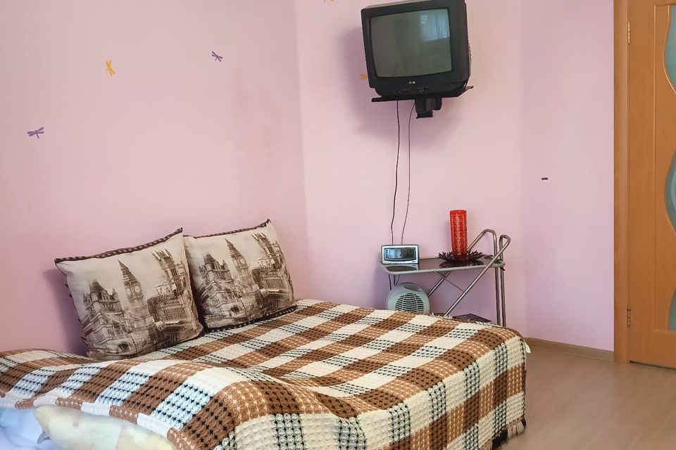 Продаётся 1-комнатная квартира, 42.7 м²