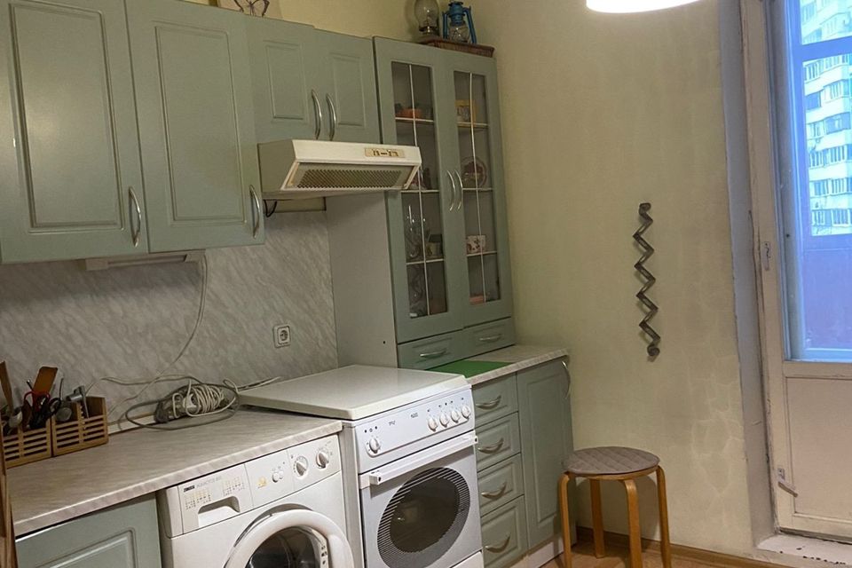 Сдаётся 1-комнатная квартира, 42 м²