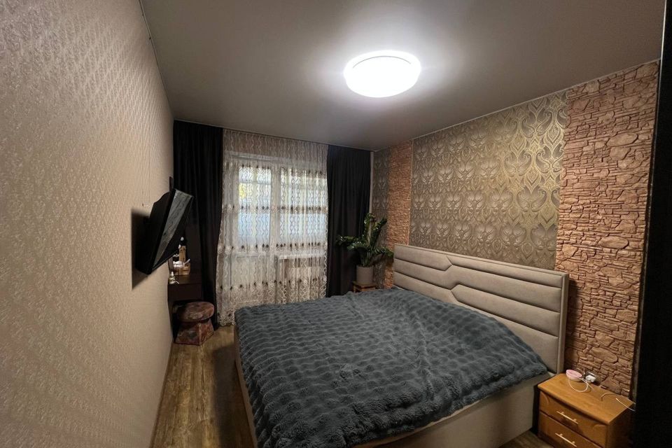 Продаётся 4-комнатная квартира, 98 м²