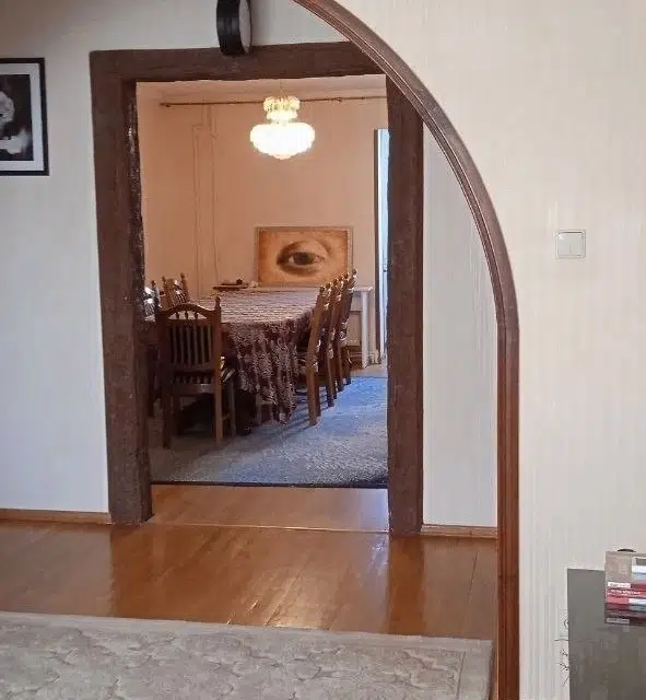 Продаётся 4-комнатная квартира, 125 м²