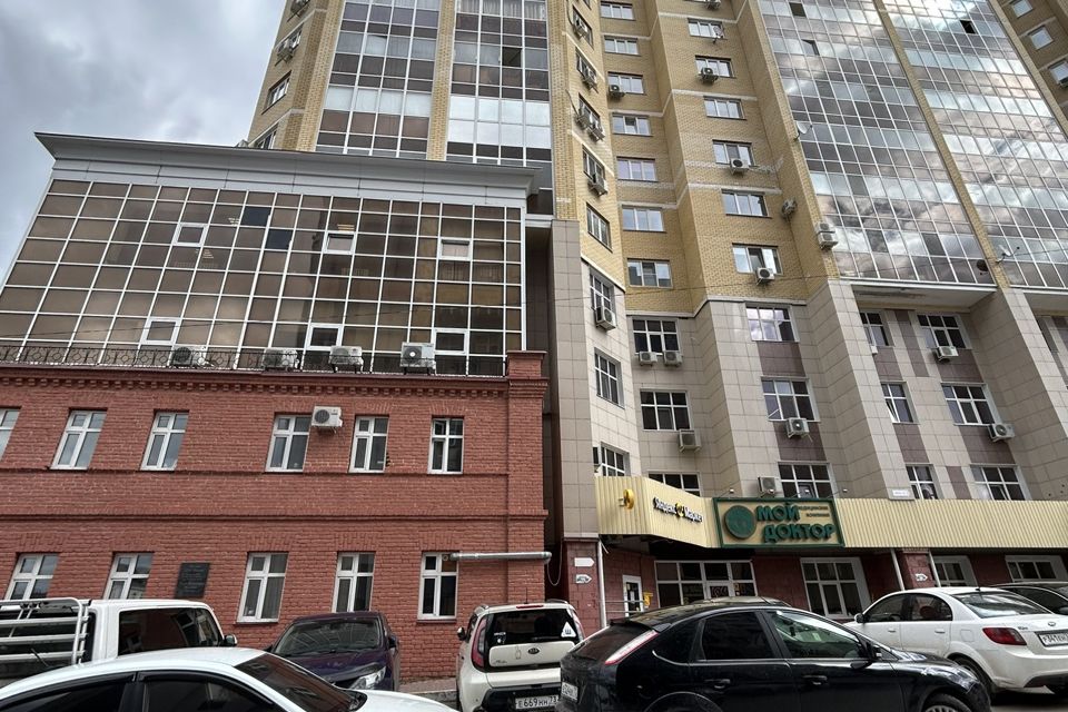 Продаётся 2-комнатная квартира, 70.8 м²