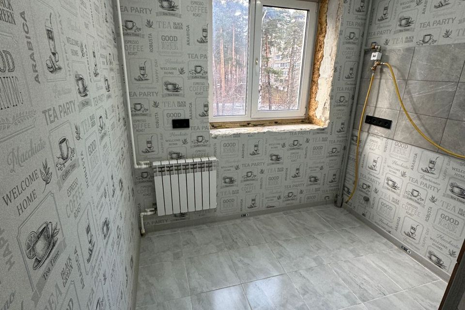 Продаётся 3-комнатная квартира, 48.9 м²