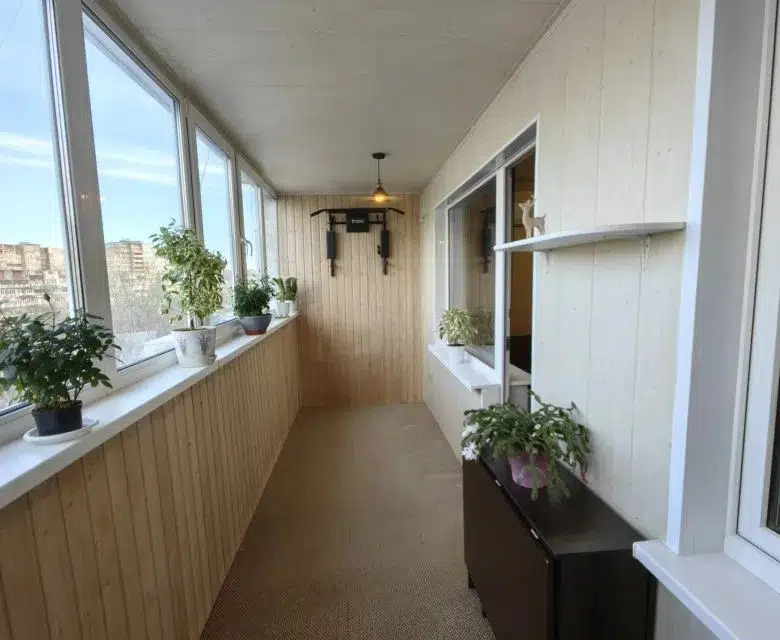 Продаётся 1-комнатная квартира, 42.8 м²