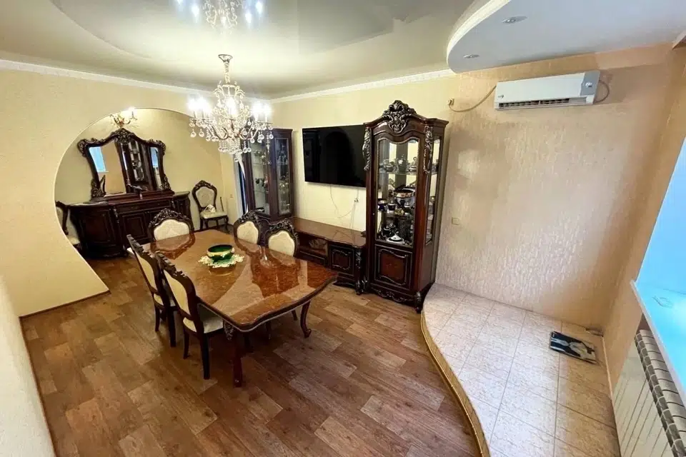 Продаётся 3-комнатная квартира, 74 м²