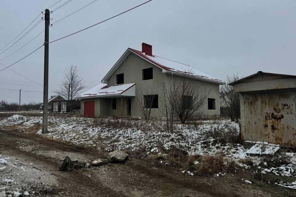 Продаётся 2-этажный дом, 200 м²