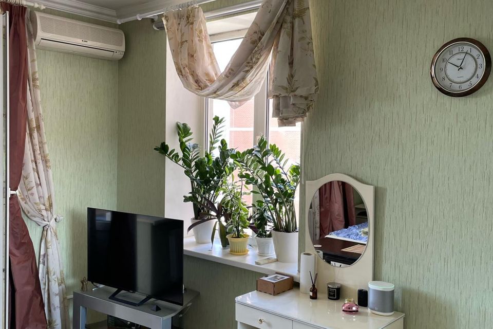 Продаётся 1-комнатная квартира, 61.2 м²