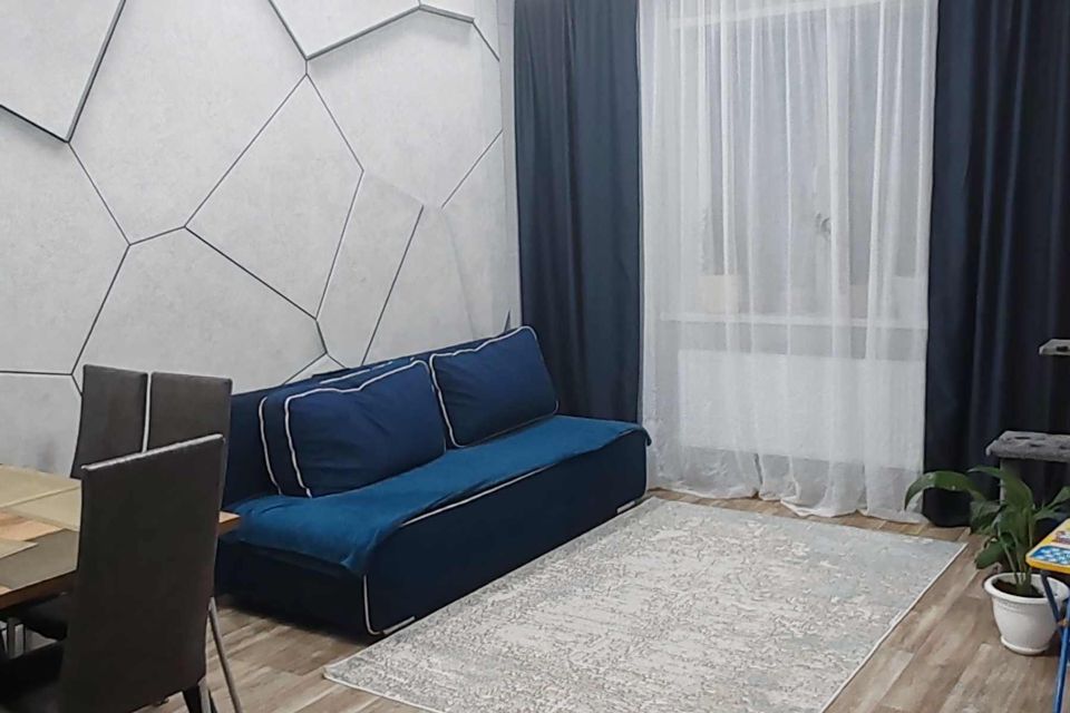 Продаётся 2-комнатная квартира, 60.5 м²