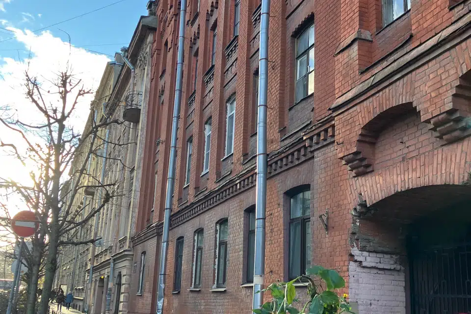 Продаётся 2-комнатная квартира, 57.4 м²