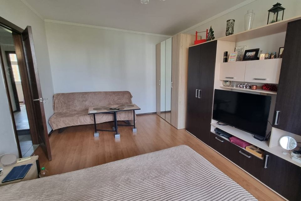 Продаётся 1-комнатная квартира, 38 м²