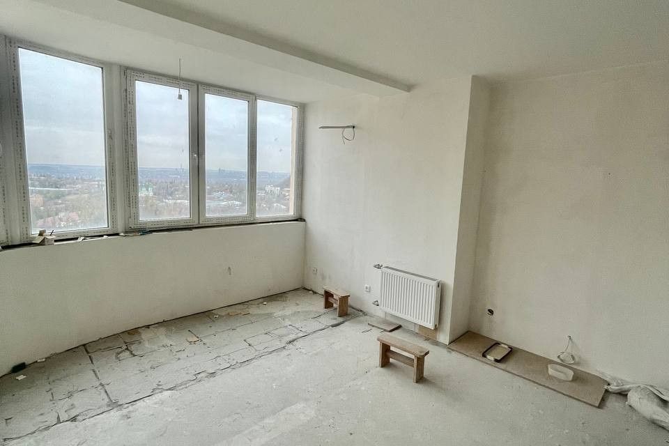 Продаётся 4-комнатная квартира, 154 м²