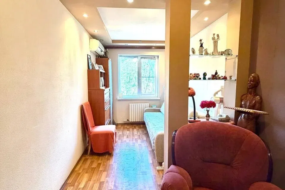 Продаётся 3-комнатная квартира, 57.3 м²