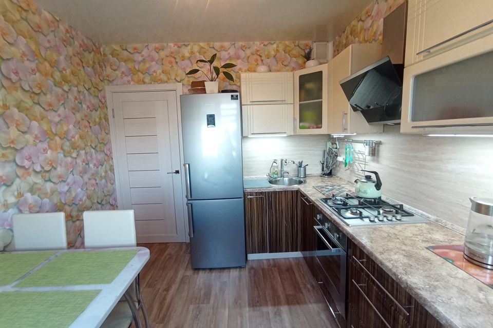 Продаётся 3-комнатная квартира, 63.6 м²
