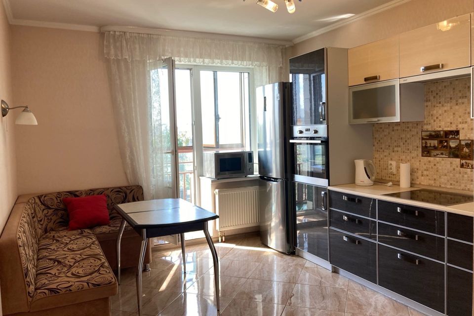 Сдаётся 1-комнатная квартира, 46 м²