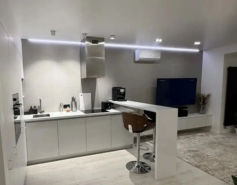 Продаётся 1-комнатная квартира, 58.9 м²