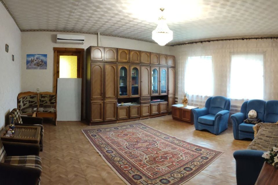 Продаётся 2-этажный дом, 400 м²