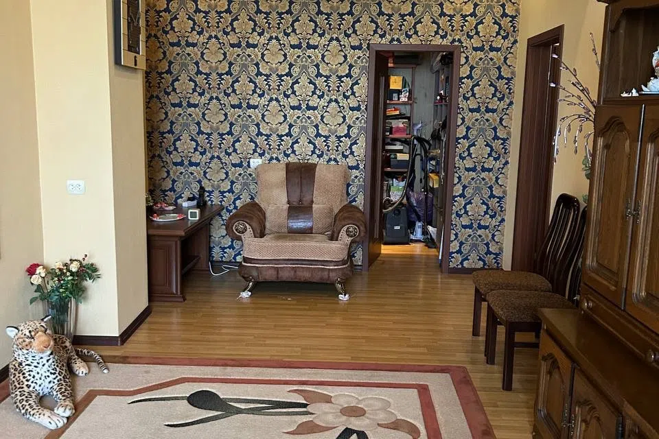 Продаётся 3-комнатная квартира, 105 м²