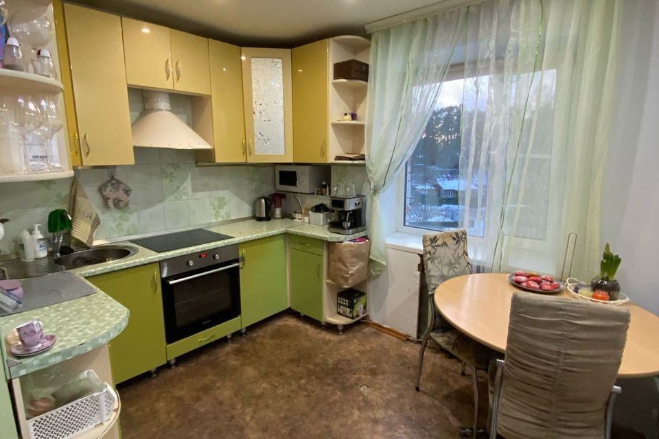 Продаётся 3-комнатная квартира, 63.6 м²