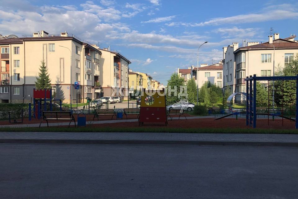 Продаётся 3-комнатная квартира, 81 м²