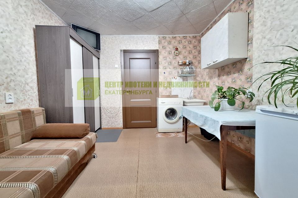 Продаётся комната в 5-комн. квартире, 12.1 м²