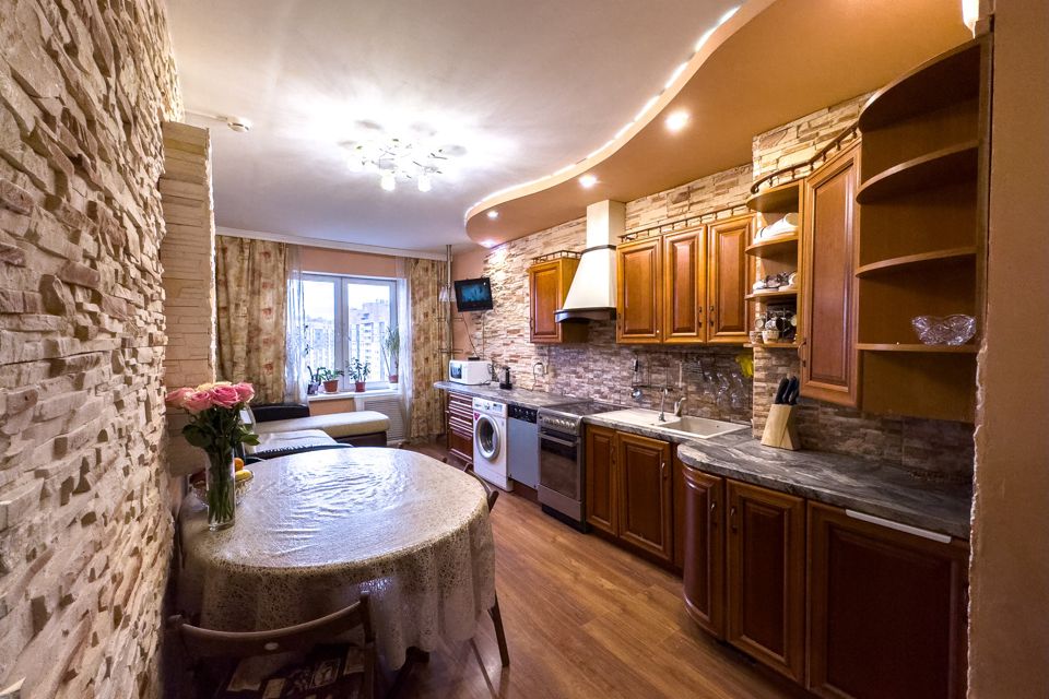 Продаётся 3-комнатная квартира, 77.2 м²
