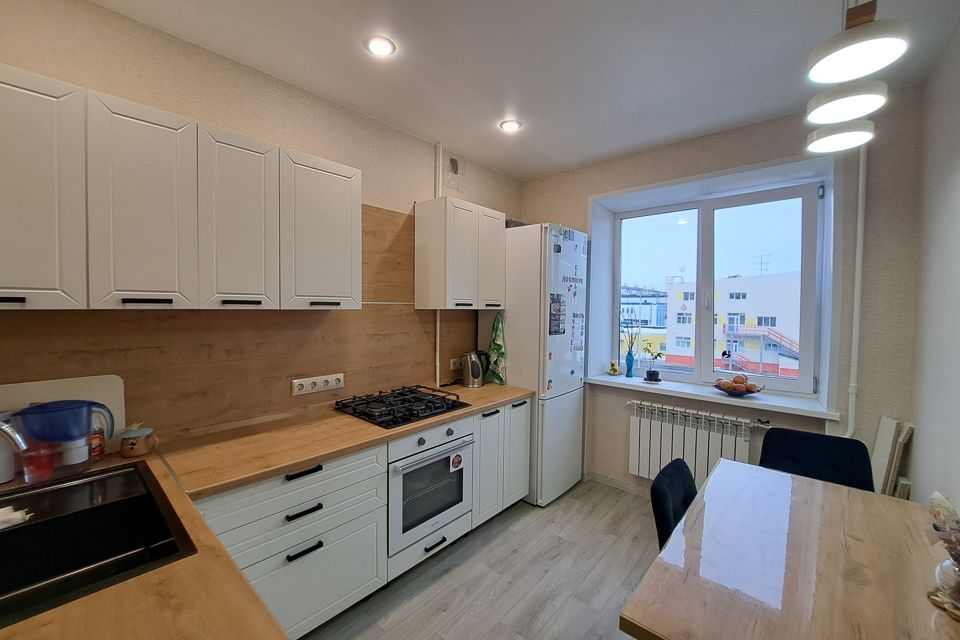 Продаётся 2-комнатная квартира, 57.7 м²