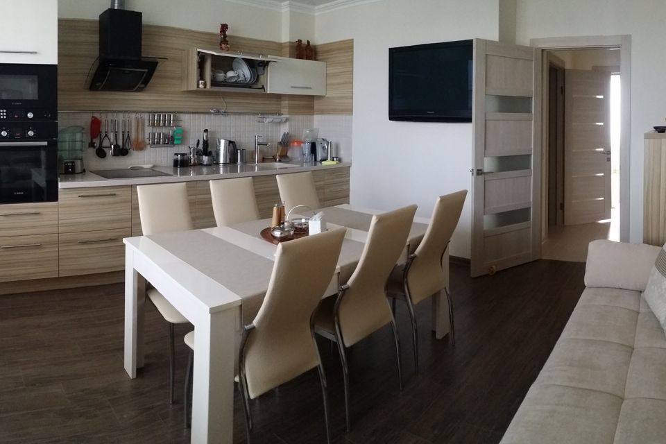 Продаётся 2-комнатная квартира, 87.1 м²