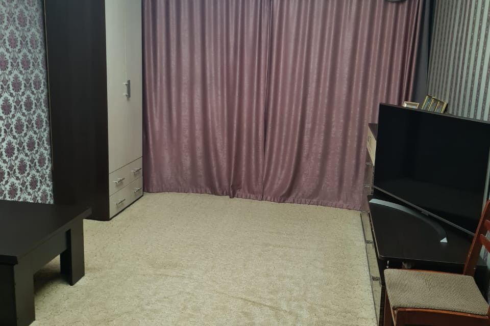 Продаётся 1-комнатная квартира, 41.3 м²