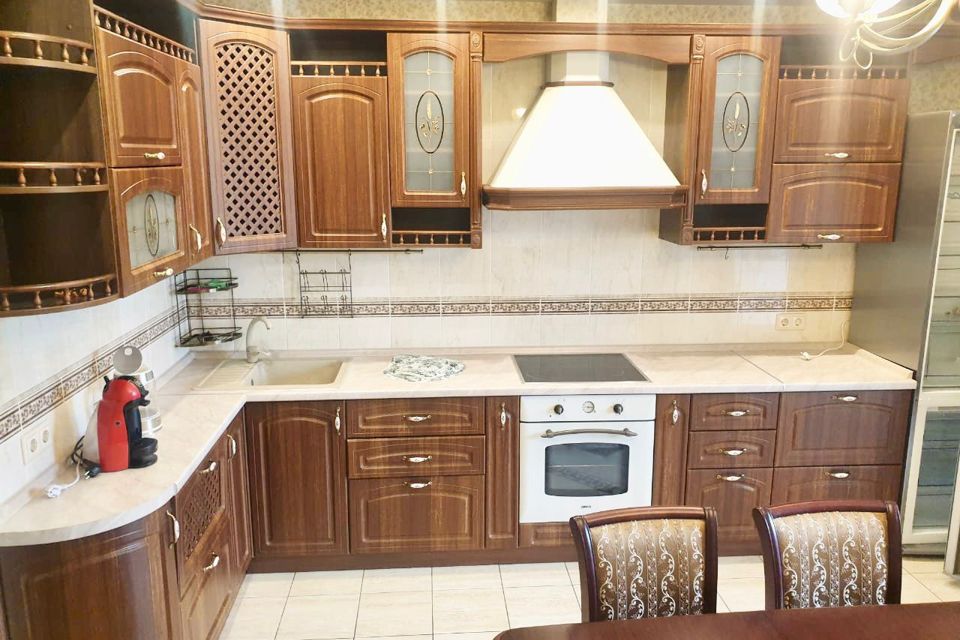 Продаётся 2-комнатная квартира, 79.8 м²