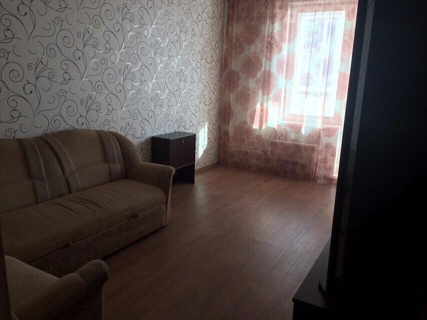 Сдаётся 2-комнатная квартира, 56 м²