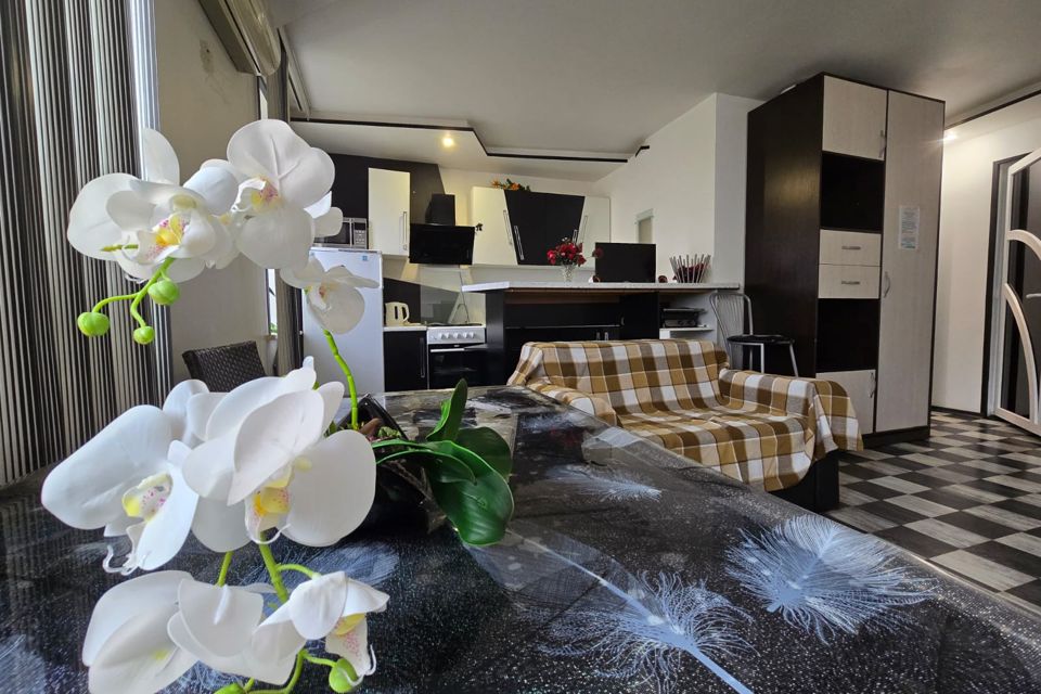 Продаётся 4-комнатная квартира, 116 м²