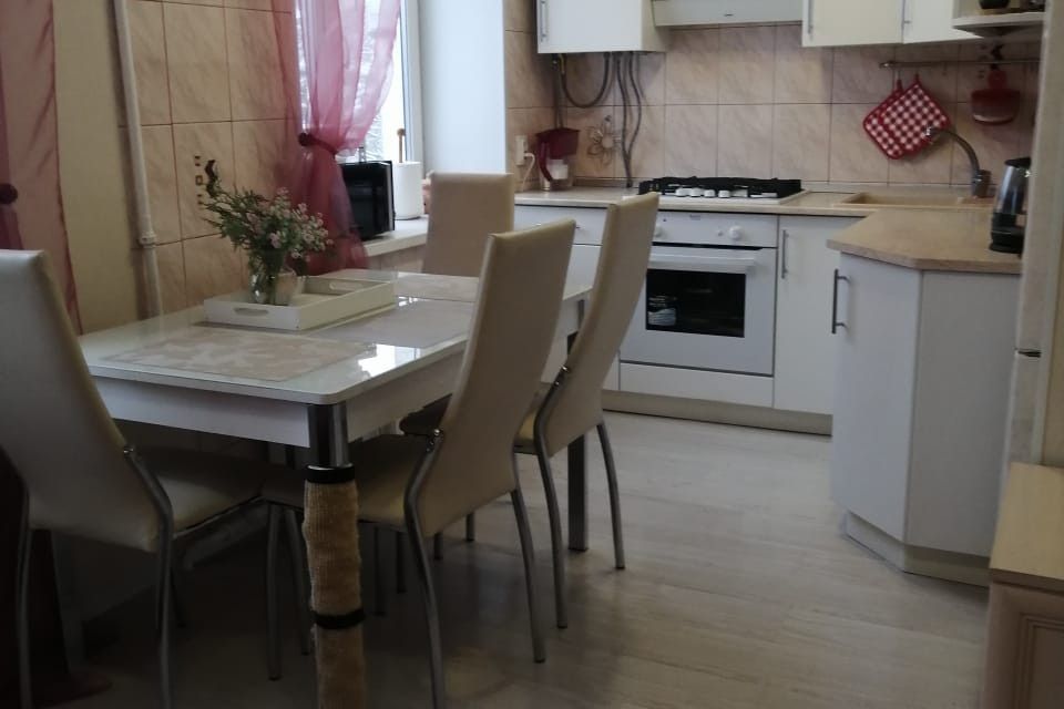 Продаётся 3-комнатная квартира, 53 м²