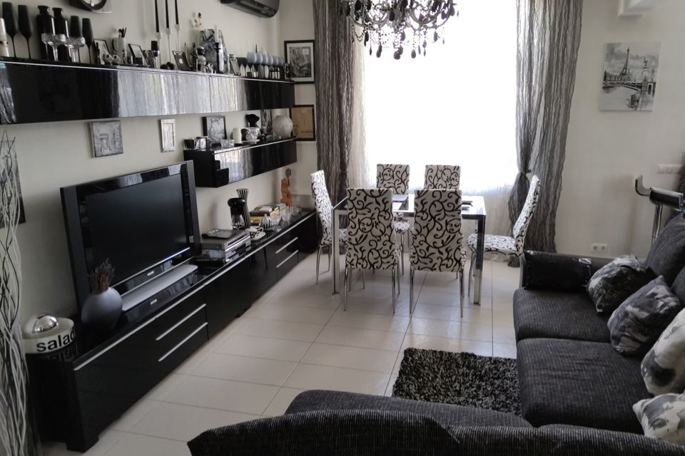 Продаётся 2-комнатная квартира, 58.5 м²