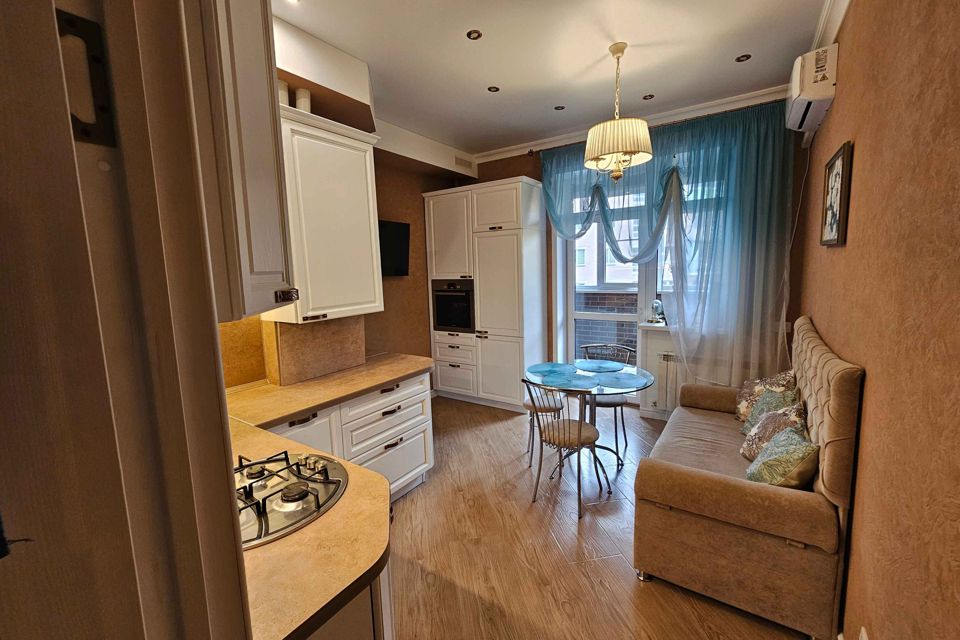 Продаётся 1-комнатная квартира, 47.3 м²