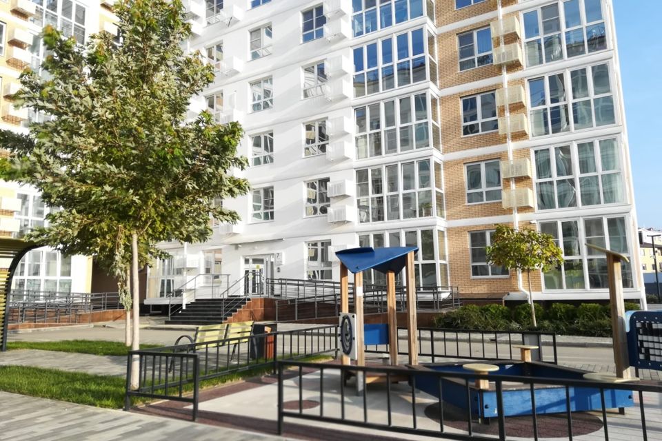 Продаётся 1-комнатная квартира, 43.3 м²