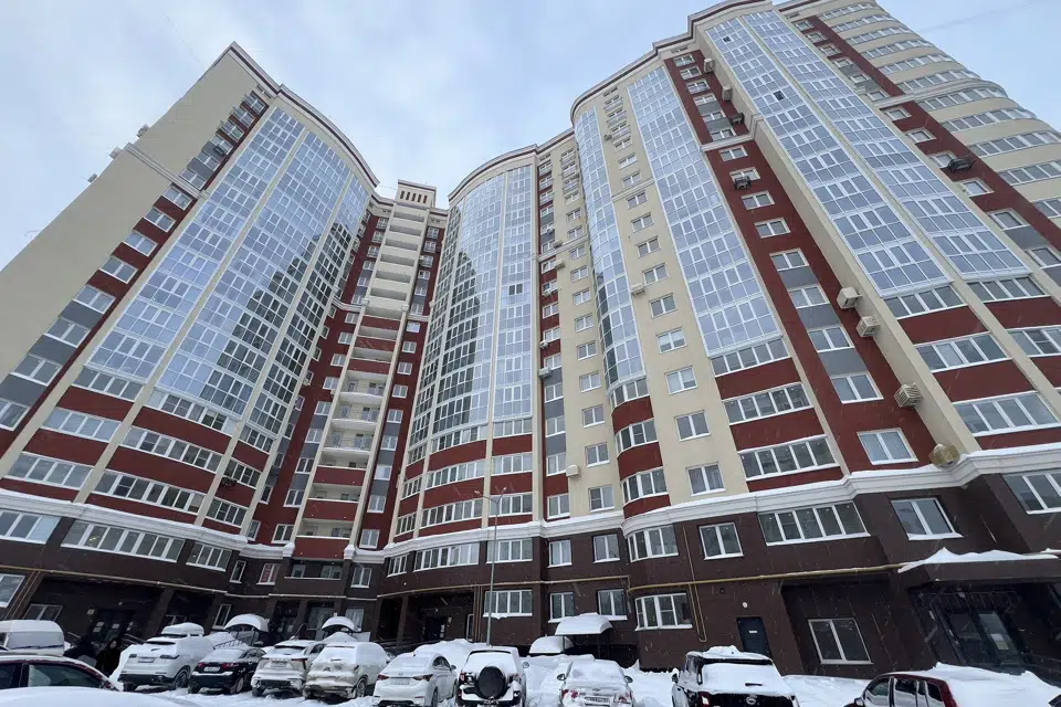 Продаётся 1-комнатная квартира, 69 м²