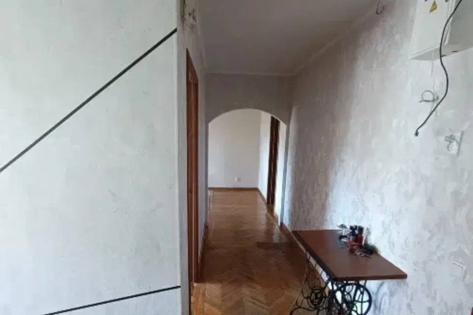 Продаётся 3-комнатная квартира, 66.3 м²