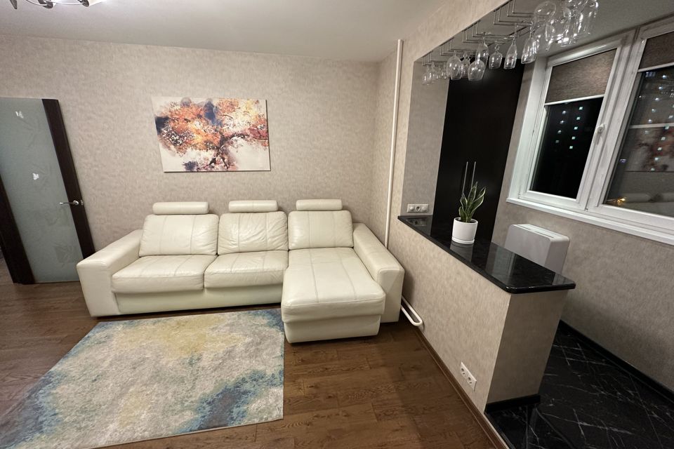 Продаётся 1-комнатная квартира, 42.1 м²