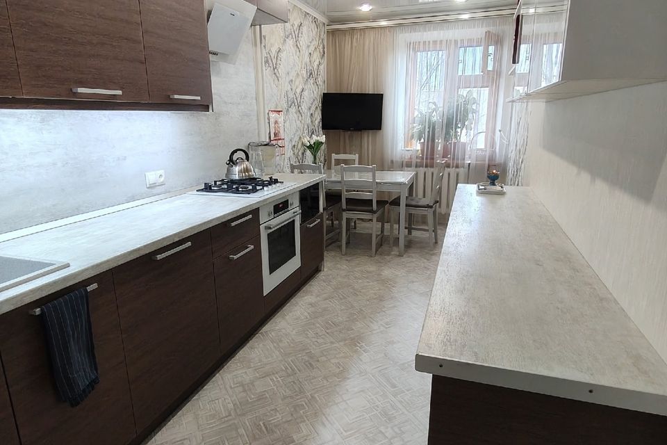 Продаётся 4-комнатная квартира, 86 м²