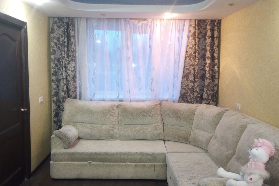 Продаётся 4-комнатная квартира, 62.3 м²
