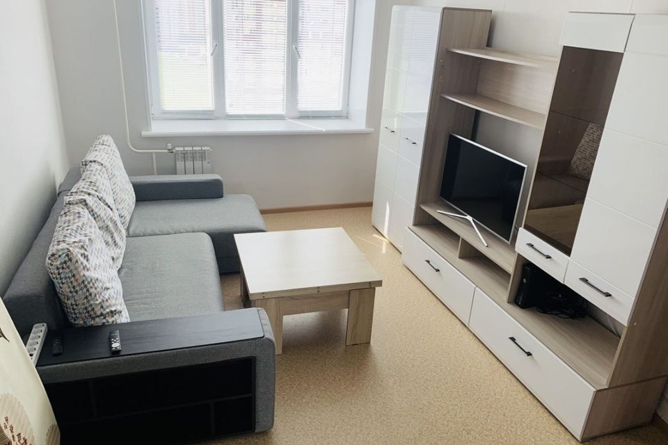 Продаётся 1-комнатная квартира, 38 м²